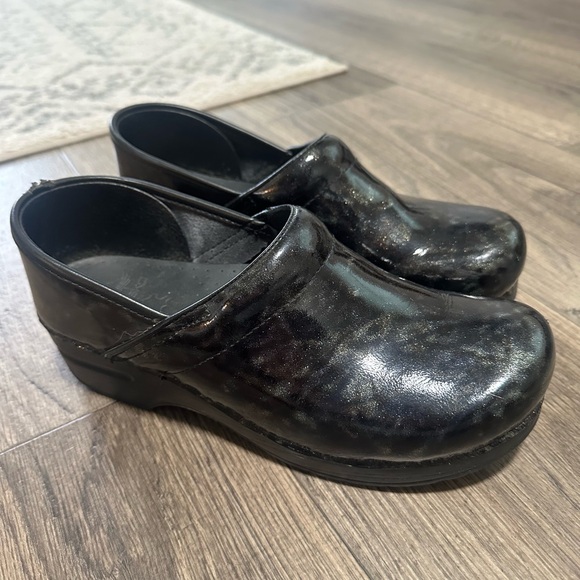 Dansko Clogs - Picture 2 of 5